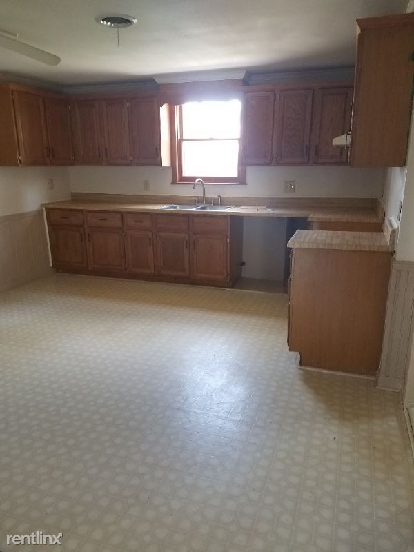 Building Photo - 3 br, 1 bath House - 3820 New London Grave...