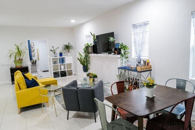 Foto del edificio - 1325 NW 55th St