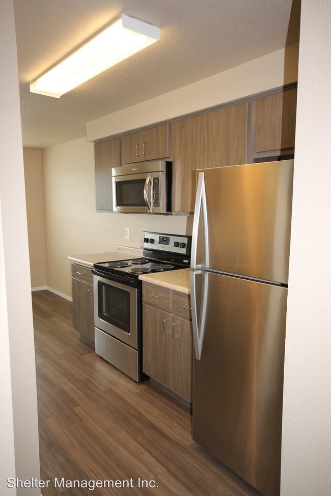 Foto del edificio - 208 Lakepoint Pl N