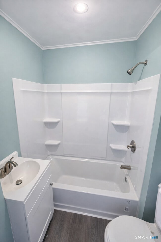 Building Photo - 21 Pearl St