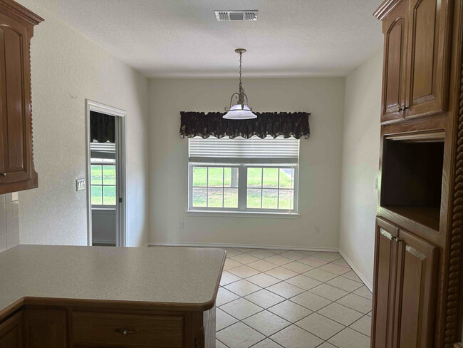 Foto del edificio - 535 Ross Ln