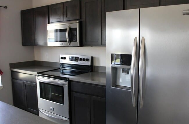 Foto del edificio - BRITTANY CHASE...3 Bedroom 2 Bath