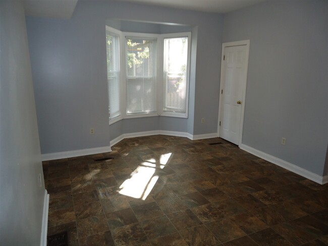 Building Photo - 2314 Portland Ave