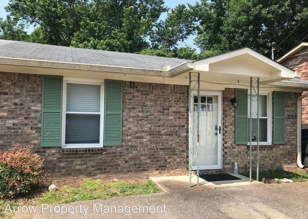 Foto principal - 2 br, 1 bath House - 513 Maxine Dr