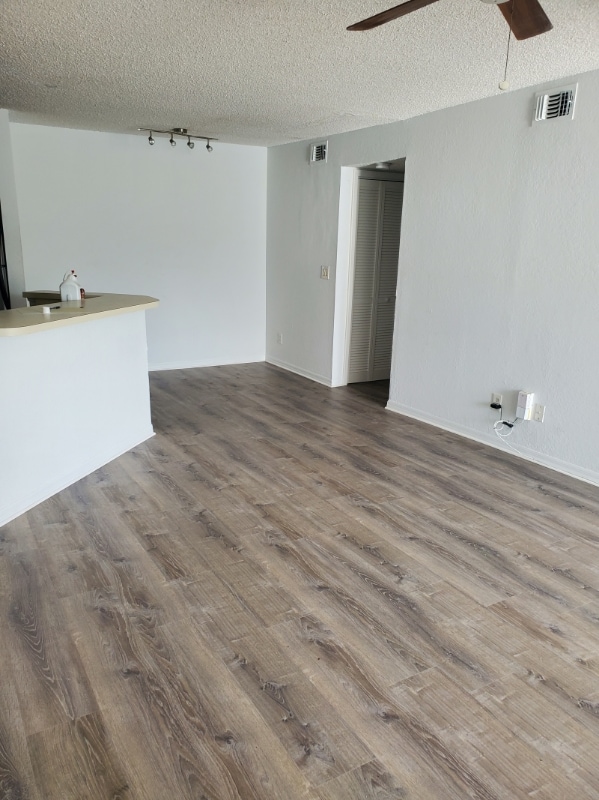 Building Photo - 4630 Commander Dr