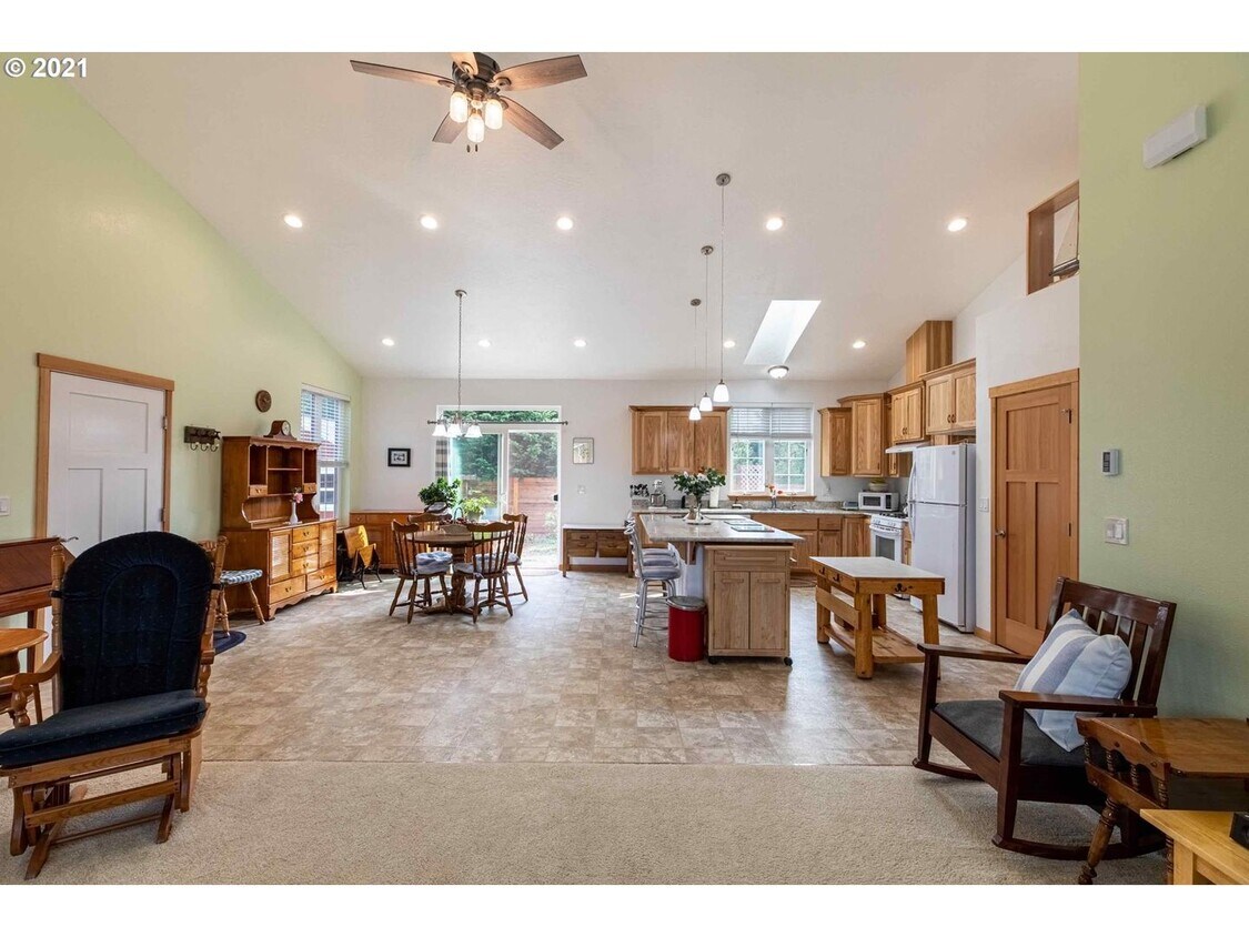 Foto principal - Bright and Beautiful 3/2 in Seabird Village!
