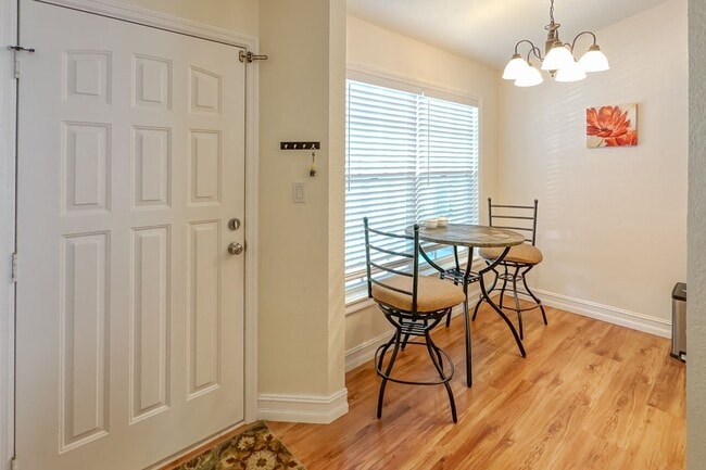 Building Photo - 1300 Misty Pines Cir