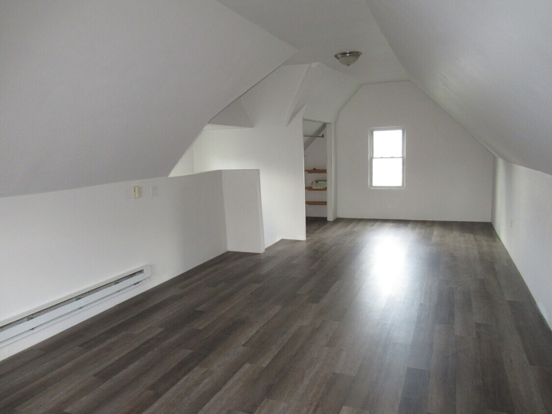 Primary Photo - 337 76th St