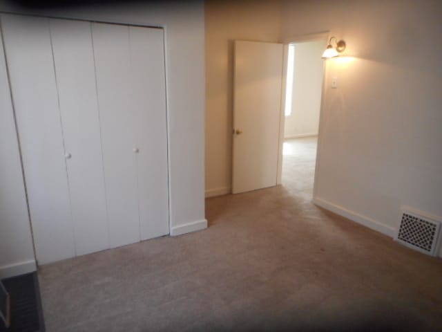 Building Photo - 3 Bedroom near Hamilton Park