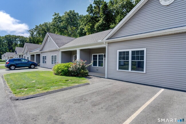 Building Photo - 37 Hunters Ln