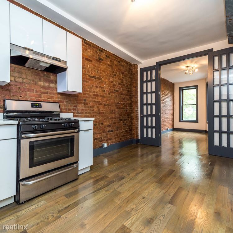 Primary Photo - 1723 Woodbine St