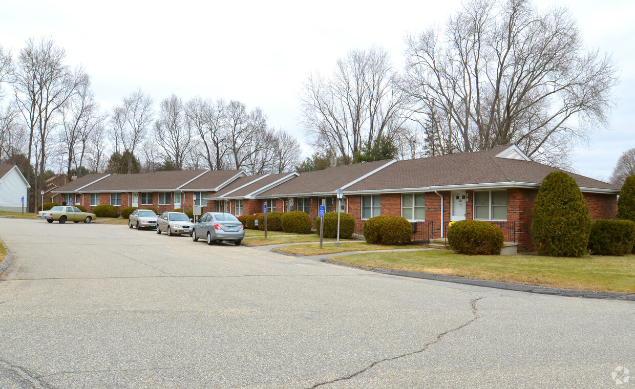 Primary Photo - Gan Aden Too of Willimantic