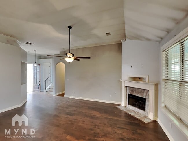 Building Photo - 50 Ridgefield Dr