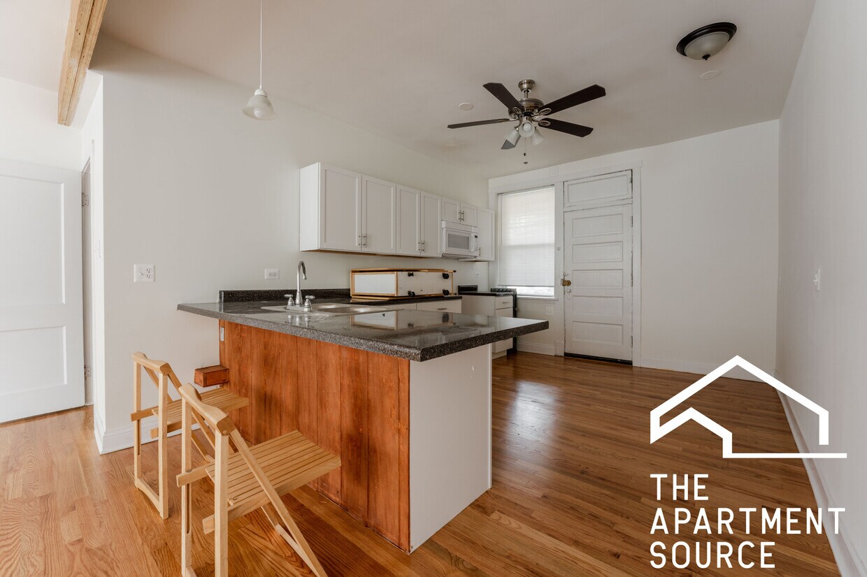 Foto principal - 4700 N Sacramento Ave
