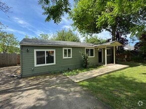 Building Photo - 3004 Kinney Loop