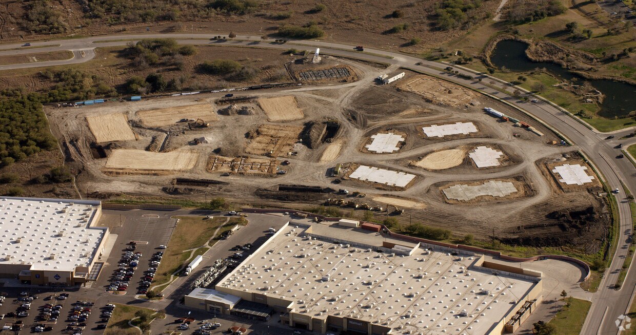 Vantage at Brooks City Base Apartments Brooks City Base, TX