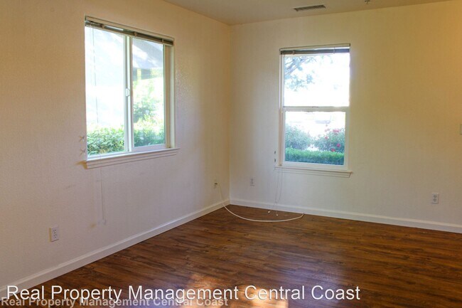 Building Photo - 1 br, 1 bath House - 538 N. Ferrocarril