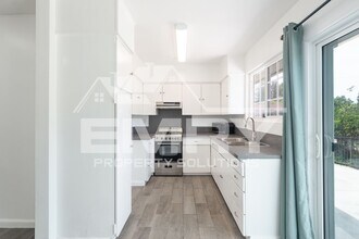 Building Photo - 2716 Via Paseo