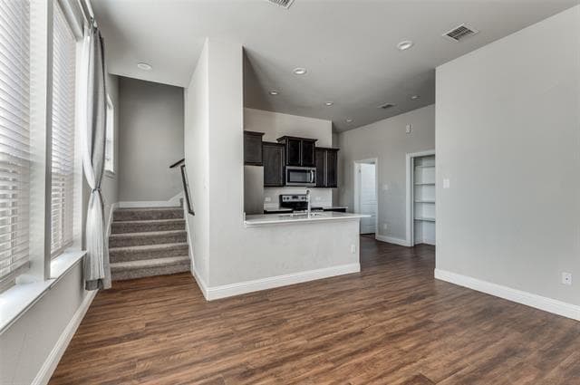 Foto del edificio - 1900 Bel Air Dr