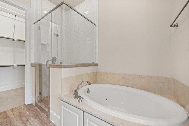 Foto del edificio - 2656 Fountain Key Blvd