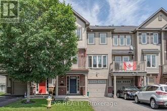 Building Photo - 960 Messor Cres