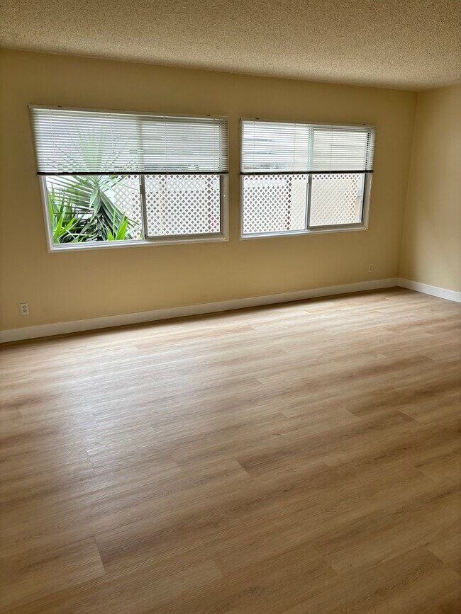 Foto del edificio - 315 Longfellow Ave
