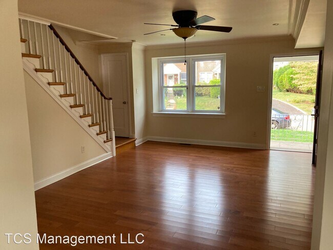 Building Photo - 3 br, 2 bath House - 315 Barker Avenue
