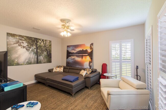 Foto del edificio - 14593 Drafthorse Ln
