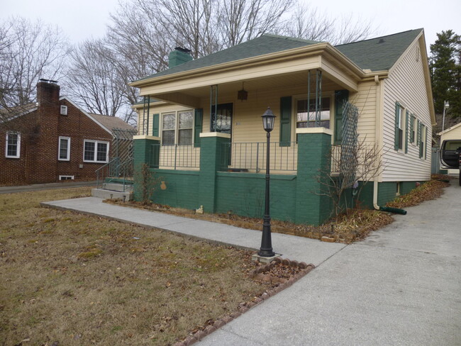 Building Photo - 311 Waller Ave