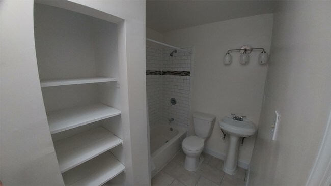 Foto del edificio - 1108 Gleneagle Rd
