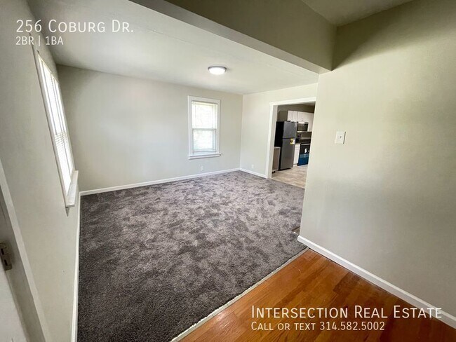 Building Photo - Completely Renovated 2Bed/1Bath Home