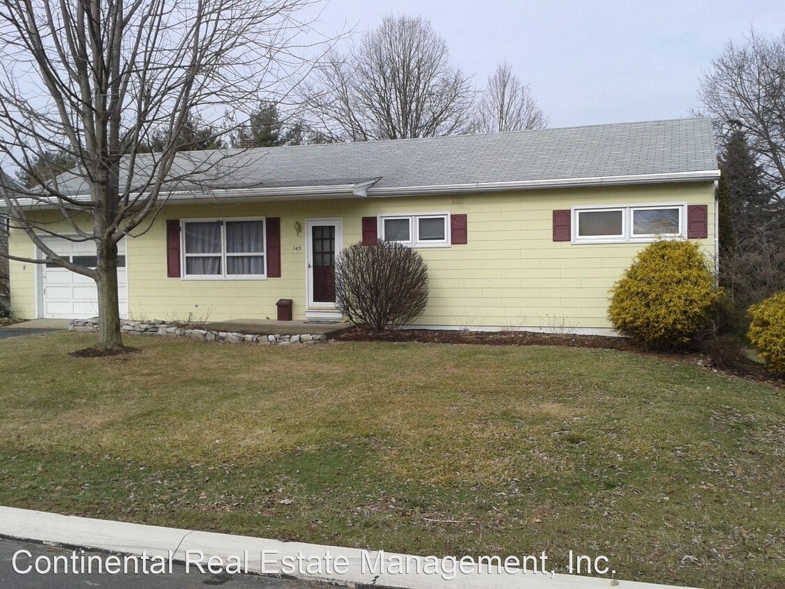 Primary Photo - 3 br, 1 bath House - 143 East Aaron Drive