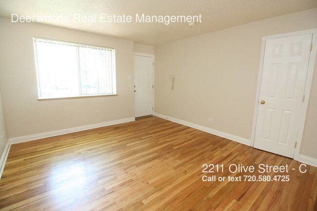 Building Photo - 2211 Olive St