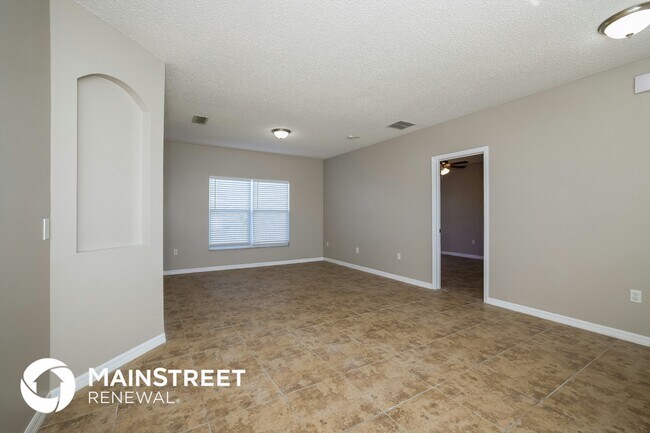 Building Photo - 446 Spike Ct