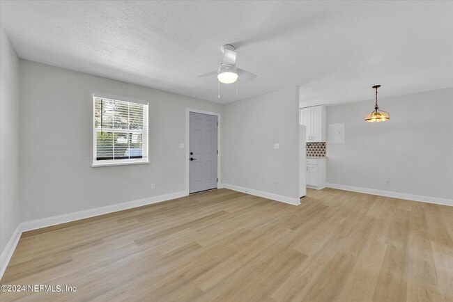 Building Photo - 1405 Palm Ave