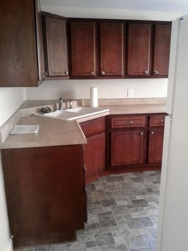 Foto del edificio - Charming 2-Bedroom Unit in Quiet Moline Location