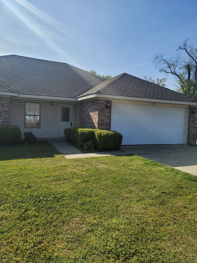 Building Photo - Beautiful Home for Rent in Alma   ***MOVE ...