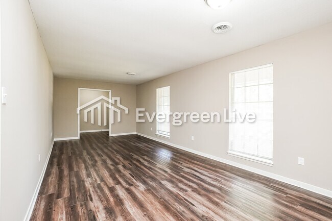 Foto del edificio - 5805 Baxter Dr