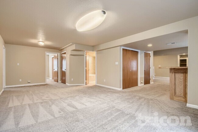 Foto del edificio - 6305 Clayton St