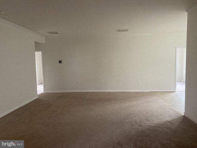 Foto del edificio - 6807 Winthrop Ct