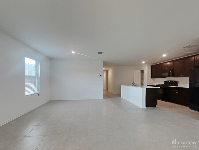 Foto del edificio - 700 Odlozil Ln