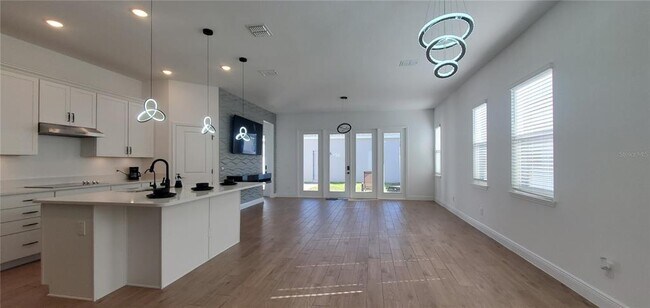 Foto del edificio - 736 Yukon Ln