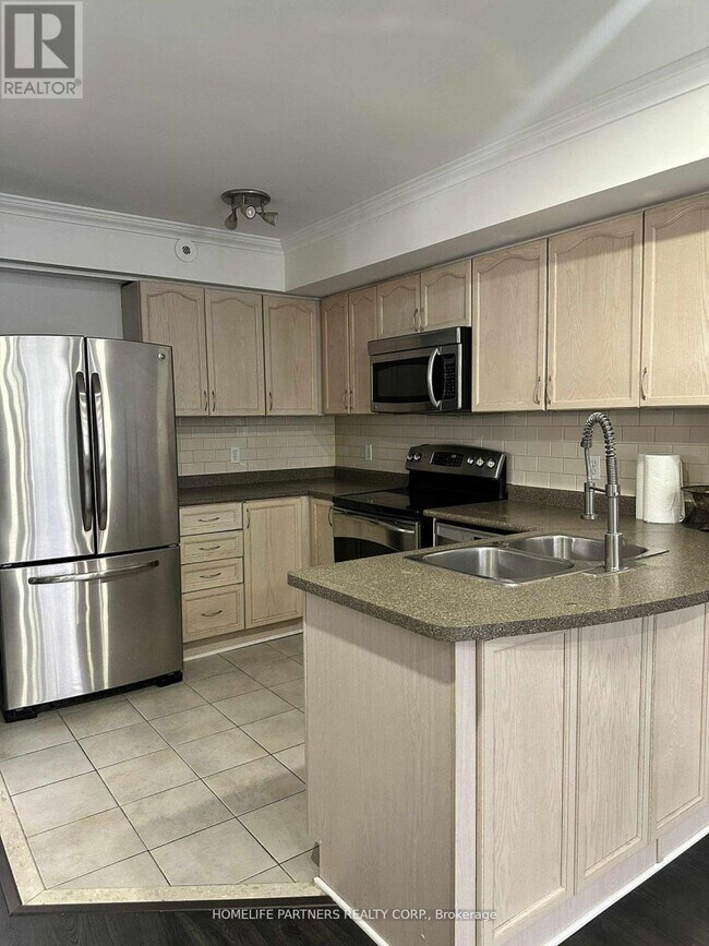 Photo du bâtiment - 605 Shoreline Dr