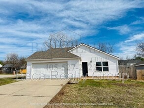Building Photo - 1044 Shadowlake Rd