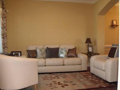 Foto del edificio - AVAILABLE LATE MARCH 2026