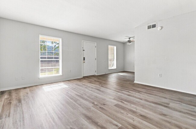 Foto del edificio - 900 Mountain Creek Rd