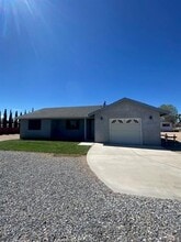 Building Photo - 14961 Walnut St