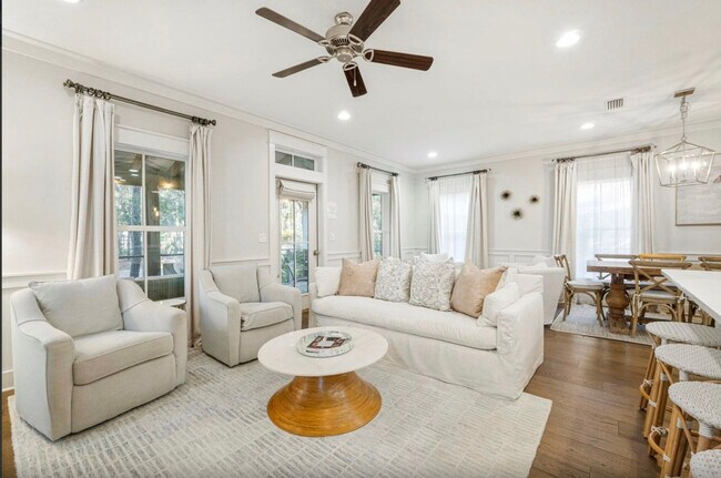 Foto del edificio - 587 Patina Blvd