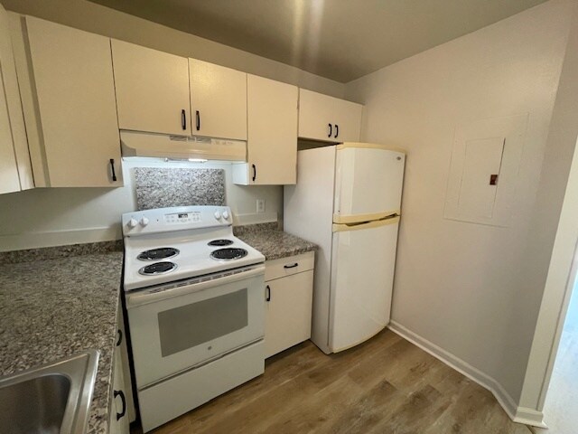 Foto del edificio - 103 Hamden Ave