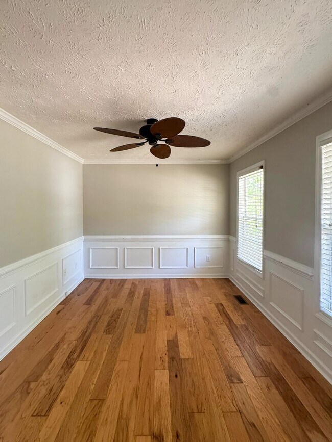 Foto del edificio - Spacious 4 Bed 2.5 Bath Home in Carolina Lakes